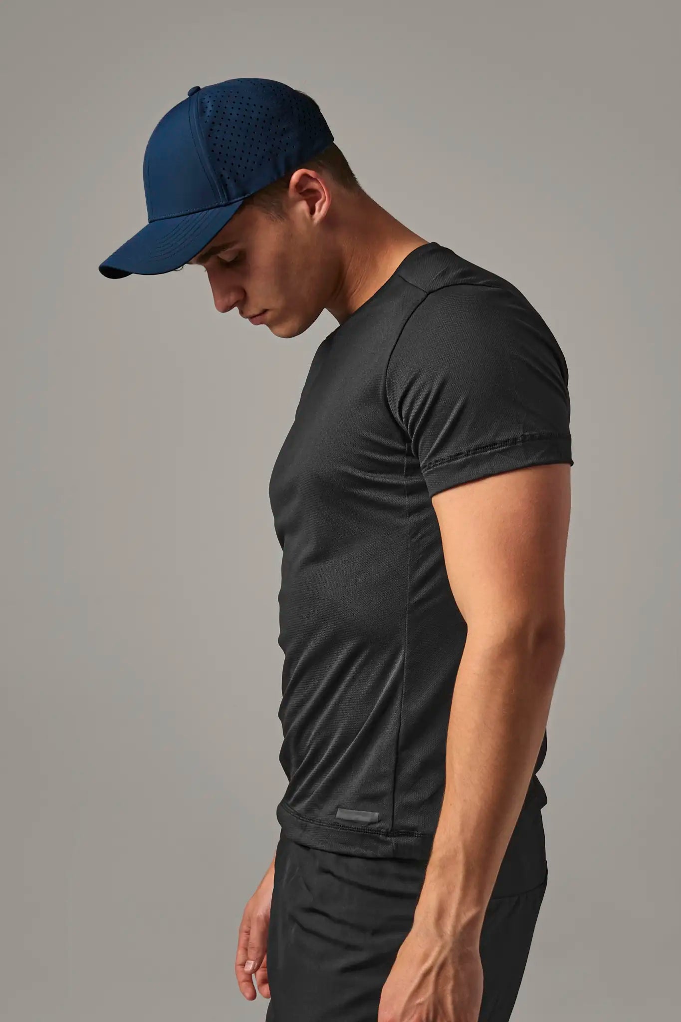 Gorra trucker Laser Performance